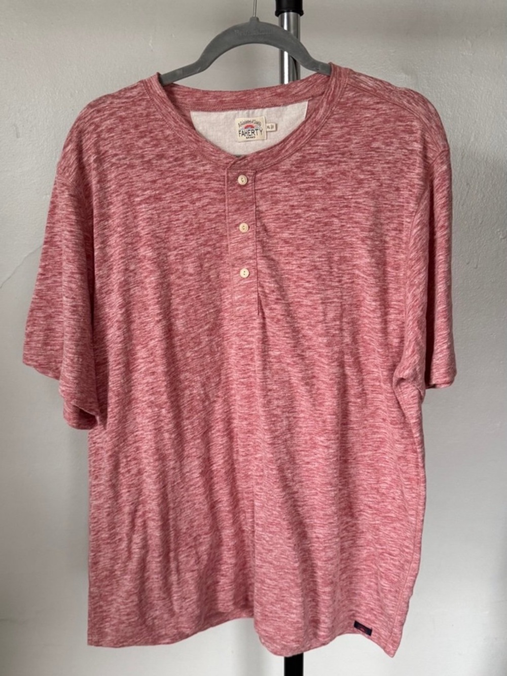 Faherty Men's Short Sleeve Heather Henley Shirt Faded Red Heather XL